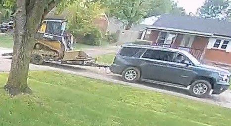 Stolen Skidsteer 6-30-20.jpg