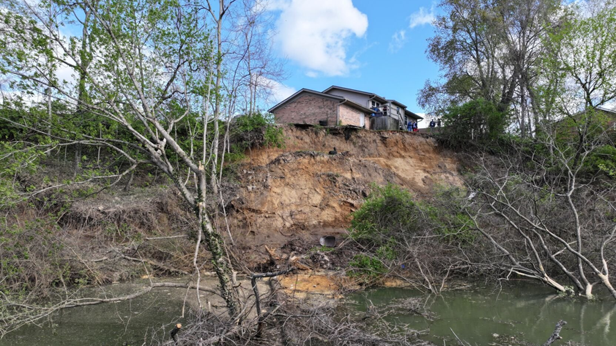 Lynnhall Court Erosion (Drone)
