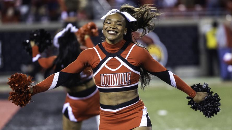Louisville Pitt FB0974.jpg