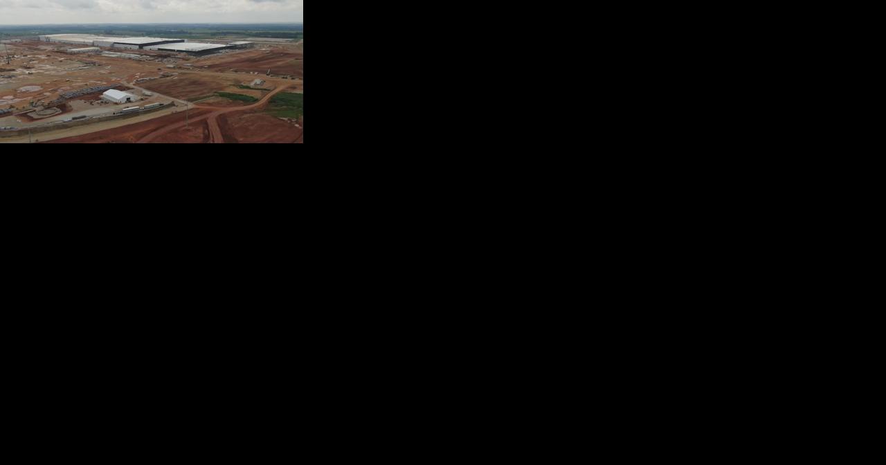 Glendale residents voice concerns about impact BlueOval SK battery plant construction may have on homes - Vimarsana News