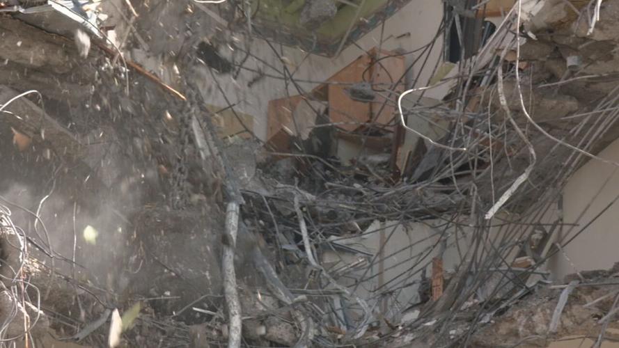 Riverview Towers demolition begins 10-17-22.jpeg