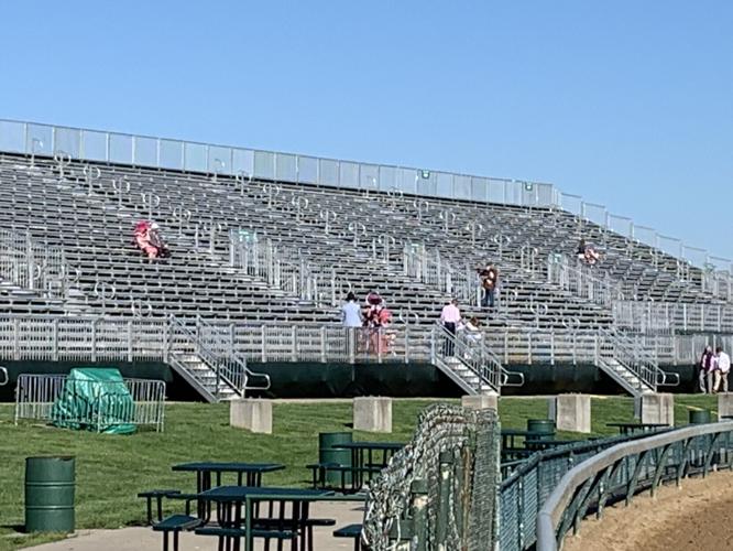 OAKS - EARLY IN THE DAY - 2ND TURN - 4-30-2021 (3).JPG