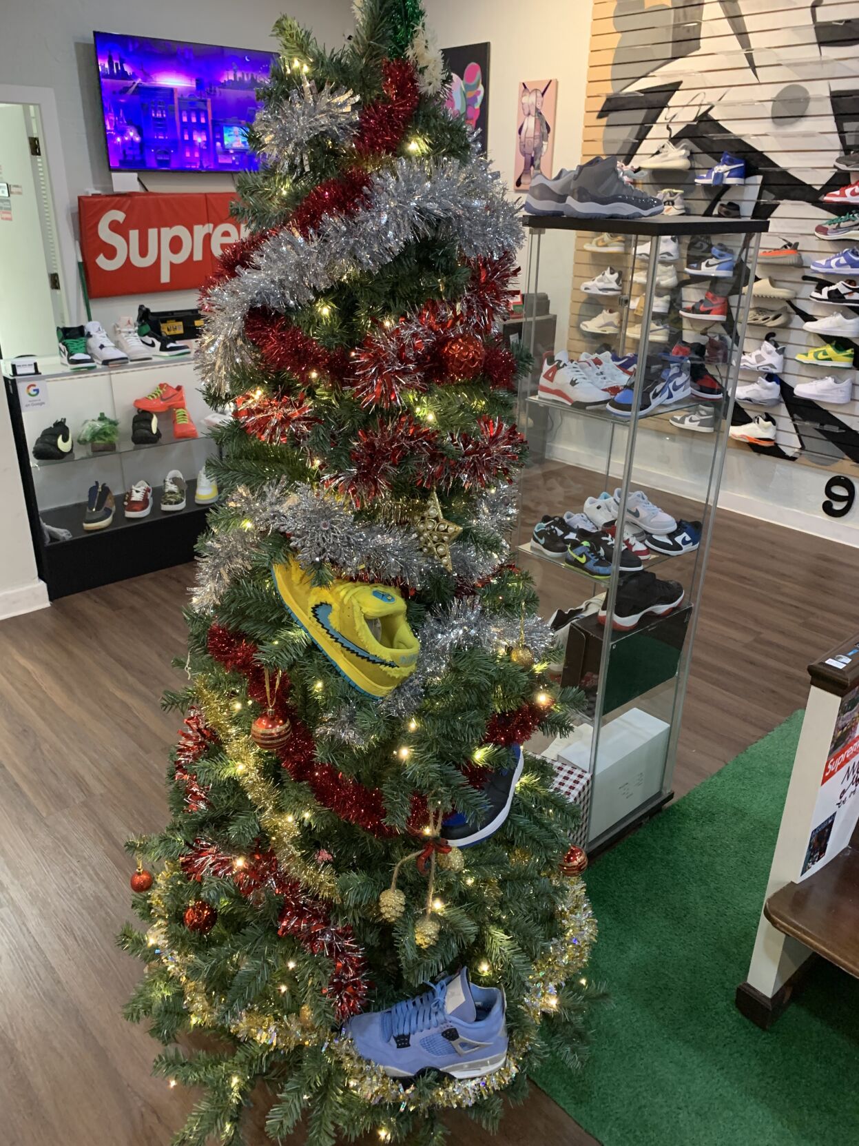 Free Hype Shop break-in 12-19-23