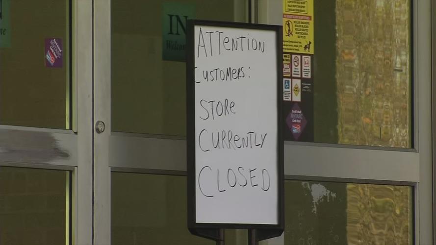 Closed sign on Kroger store in Portland neighborhood