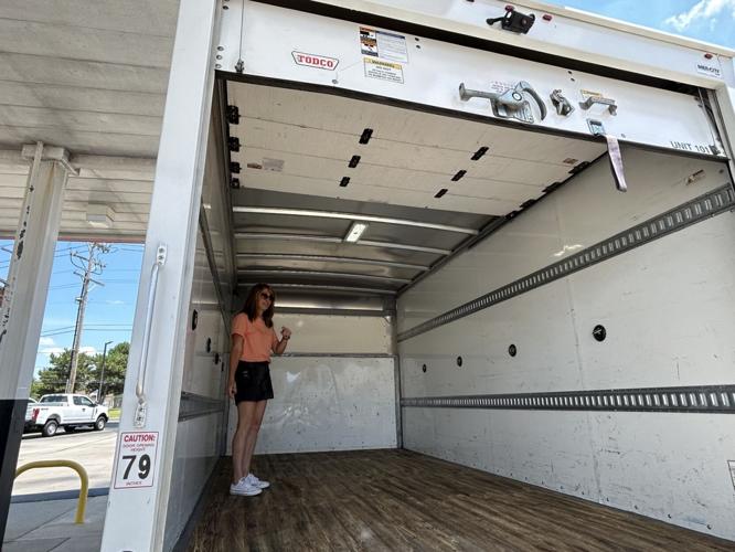 Happy Home Furnitire truck 2.jpg