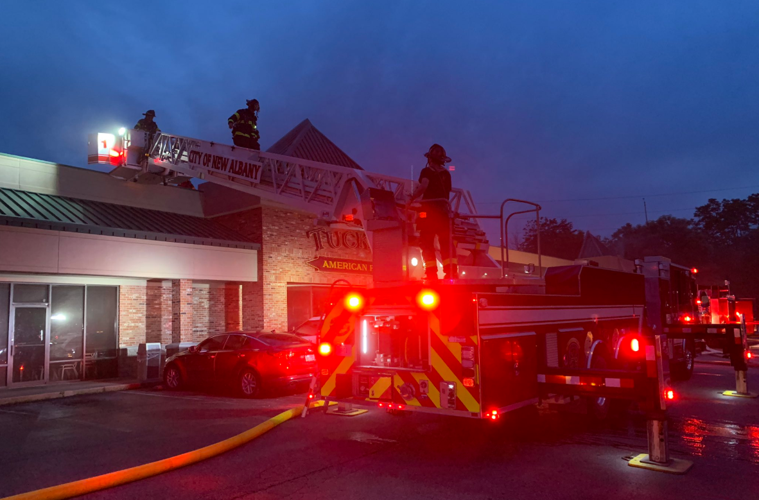 New Albany strip mall fire 5-26-20 (2).PNG