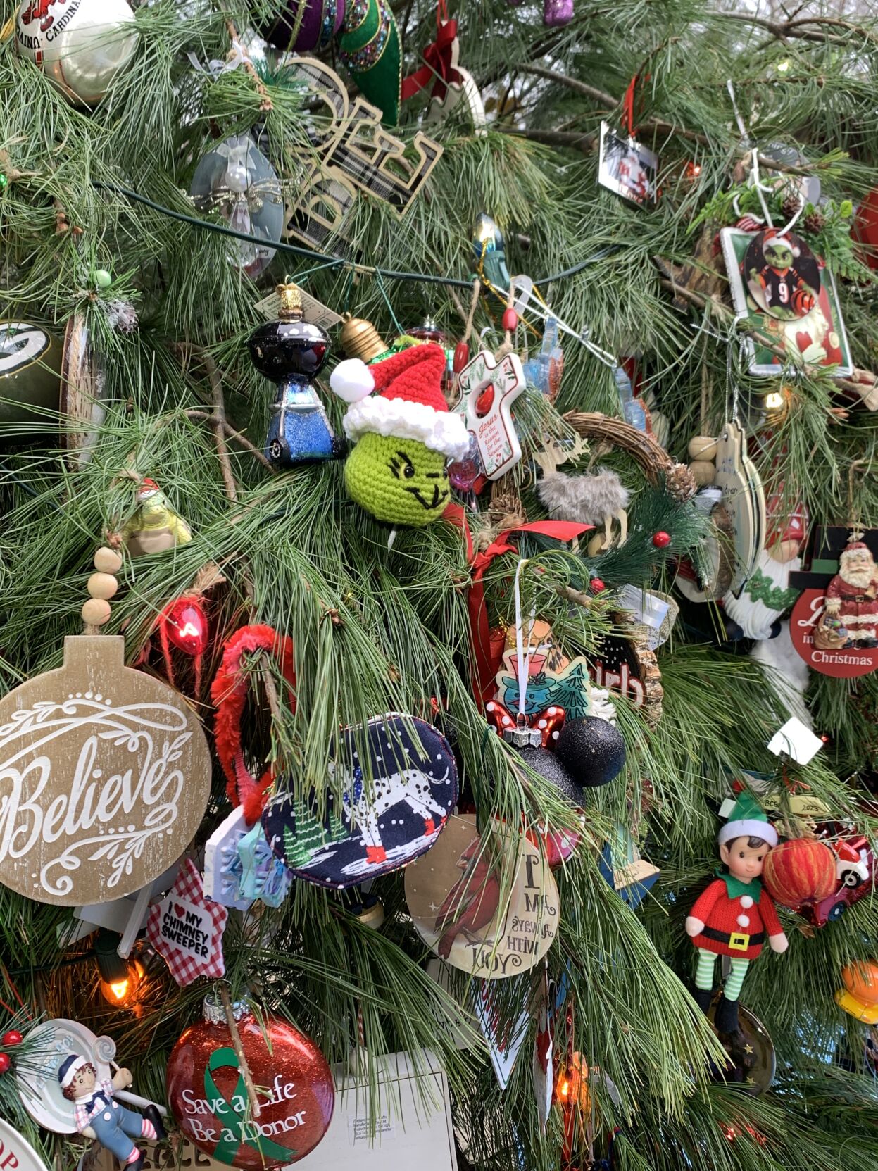 JINGLE TREE ORNAMENTS 2023  (4).jpg