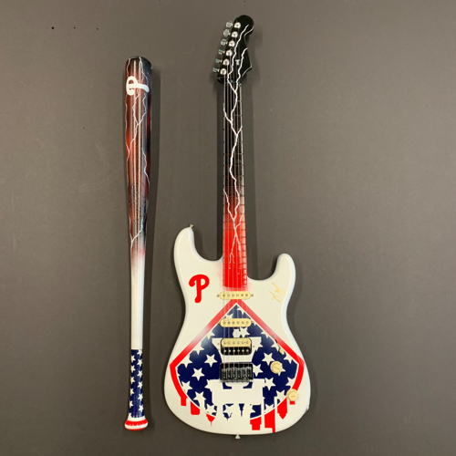 Phillies Fender Slugger.png
