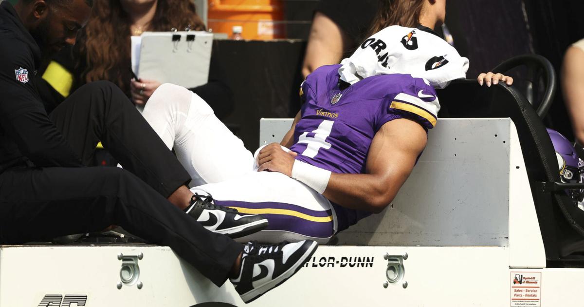 Former Trinity star Rondale Moore carted off the field after first play of Vikings comeback