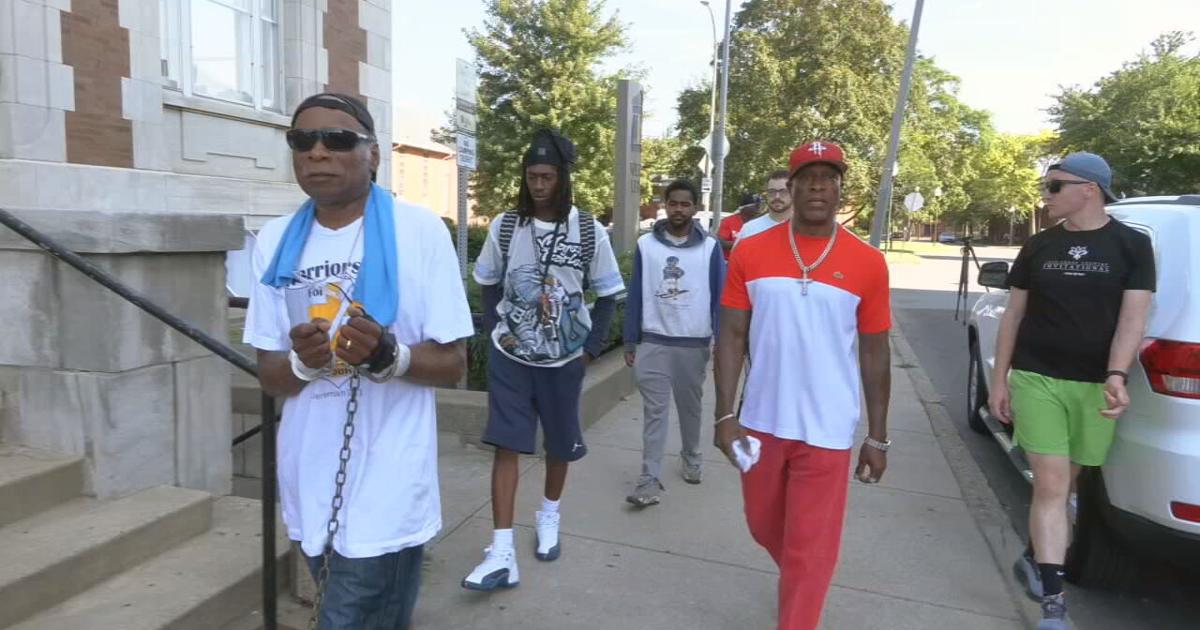 Louisville activist leads walk to raise awareness of violence after 2 mothers murdered