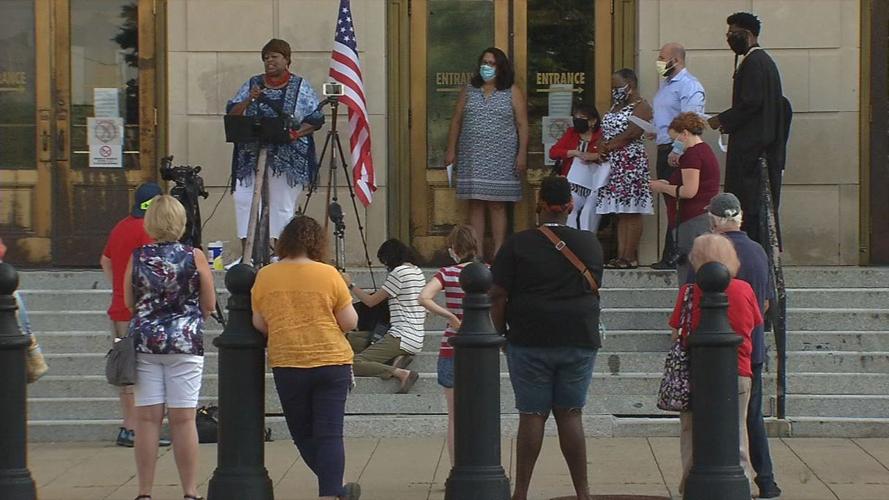 Louisville Democratic Party reads Declaration of Independence on July 4, 2020