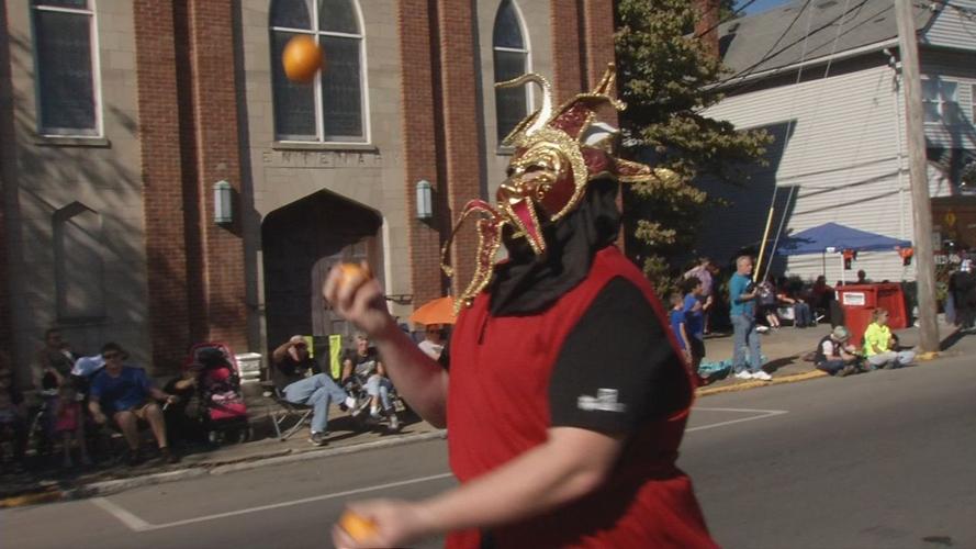 Harvest Homecoming kicks off with parade through downtown New Albany