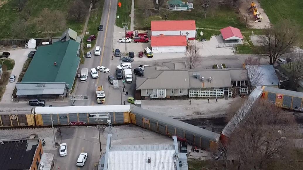 GLENDALE TRAIN DERAILMENT 3162023 COURTESY JERRY LAWSON 1.png