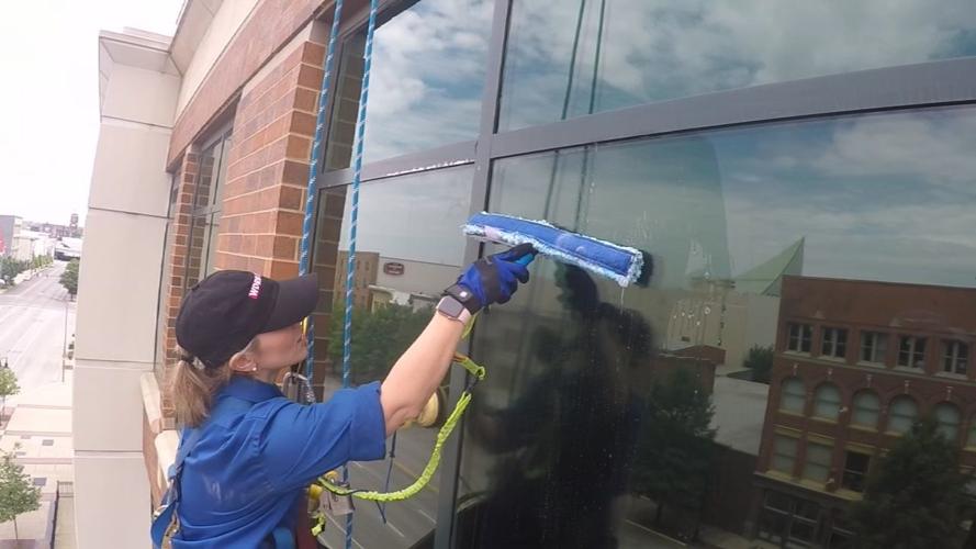 GINA ON THE JOB: Window Washer