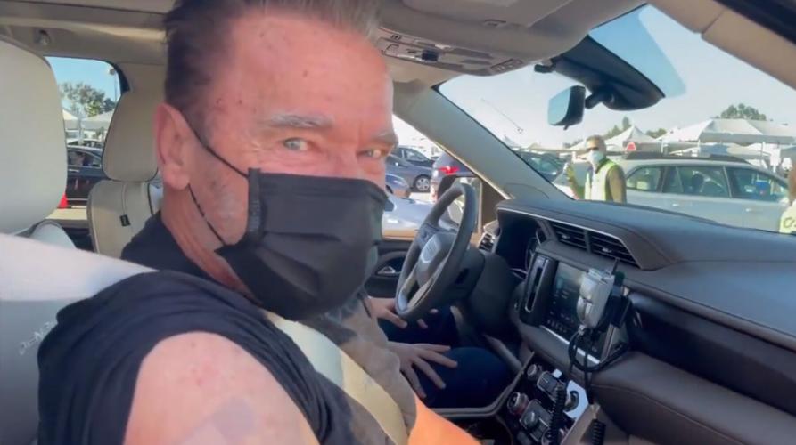 Arnold Schwarzenegger gets the COVID-19 vaccine