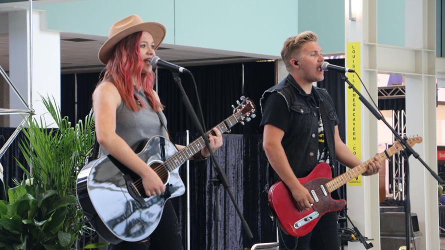 KENTUCKY STATE FAIR 2019 - ENTERTAINMENT - BAND (48).jpg