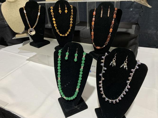 LOU ARTISANS GUILD - HOLIDAY CRAFTS - KEITH KAISER - 11-1-19  (14).jpeg