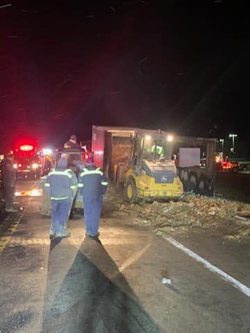 Semi with girl scout cookies on fire 3.jpg