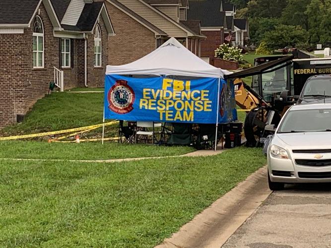 FBI response team at Crystal Rogers investigation in Bardstown 8-25-21.jpg