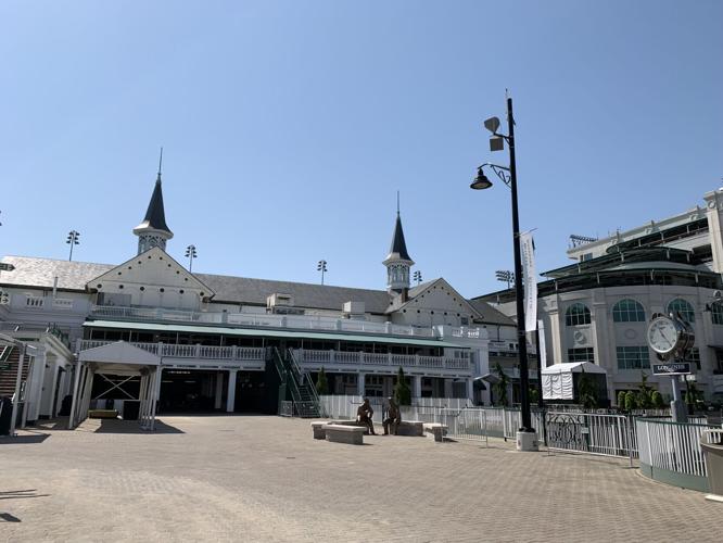 CHURCHILL DOWNS - PADDOCK 4-28-2022 (4).jpg