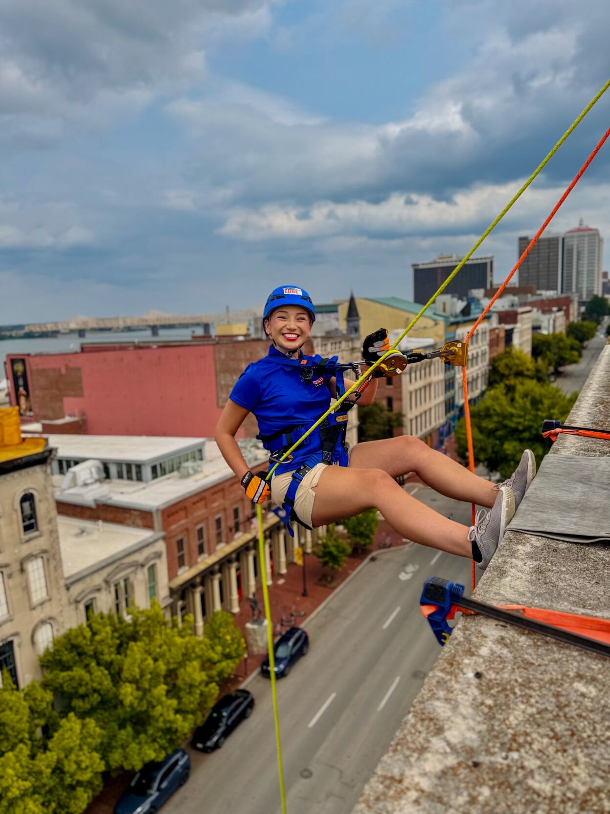 WDRB's Reyna Katko goes over the edge of the Louisville Slugger Museum