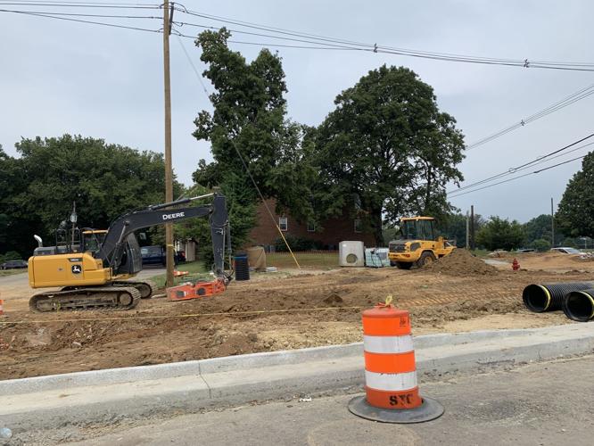 BARDSTOWN - CONSTRUCTION ON NEW ROUNDABOUTS 8-24-2023  (2).JPG