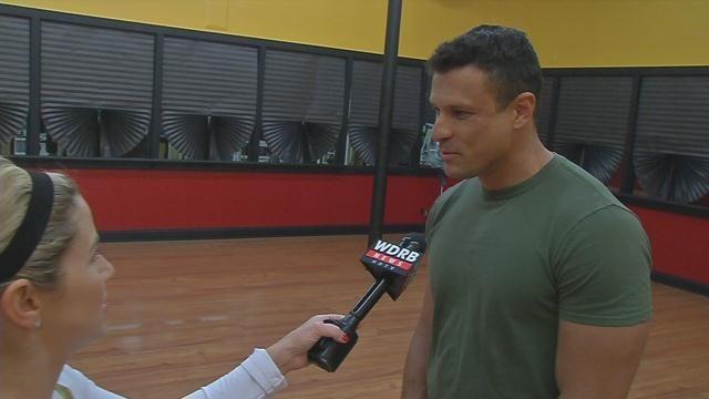 Lmpd Police Officer Offers Free Self Defense Class Morning Wdrb Com