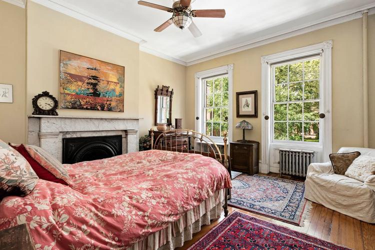 Elaine's townhome 13 via listing.jpg