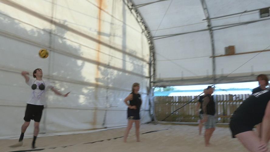 Louisville Chrome Divas play volleyball at R Place.jpeg