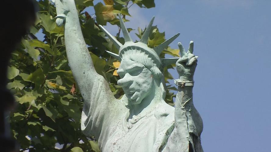 Richard Nixon Statue of Liberty at 'Jerry's Junk'
