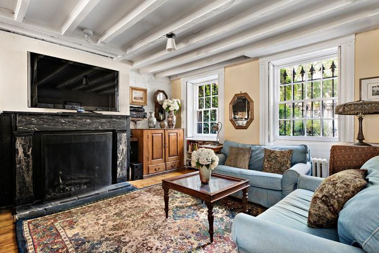 Elaine's townhome 11 via listing.jpg