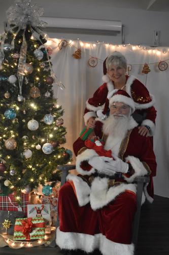 Santa visits NICU babies at UofL Health (43).JPG