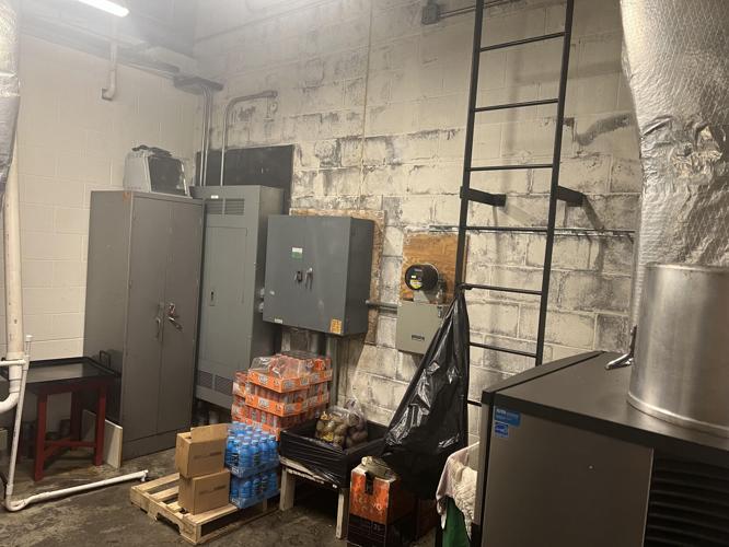 Paint Missing 3rd district engine 1