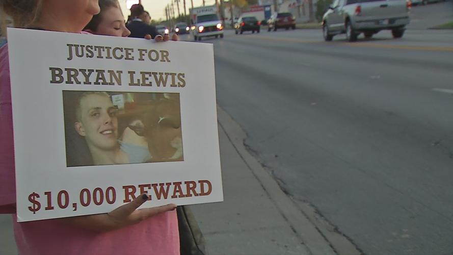 Louisville family seeking tips in 7-year-old unsolved murder case