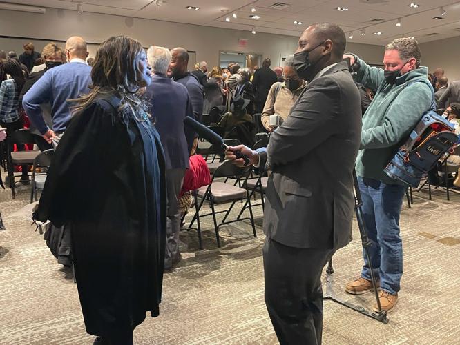 Gil talks to Jessica Green at Circuit Court swearing in.jpg