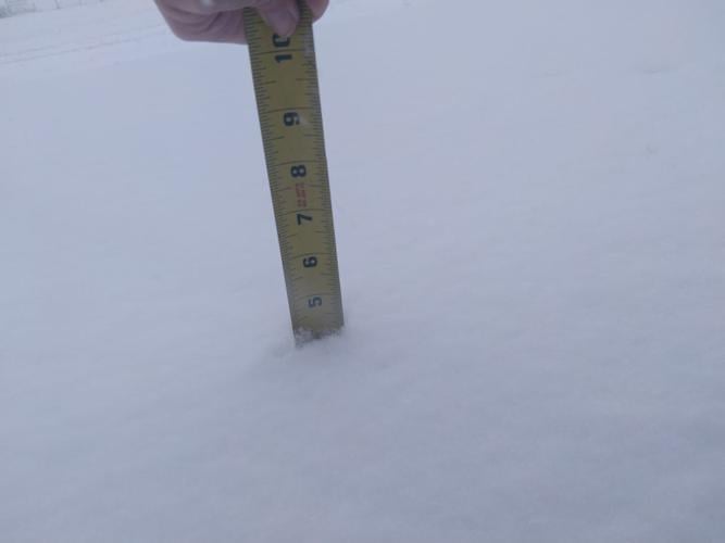 SNOW - 5 INCHES IN HODGENVILLE - COURTESY CHRISTINA ROWLAND 1-6-2022.jpg