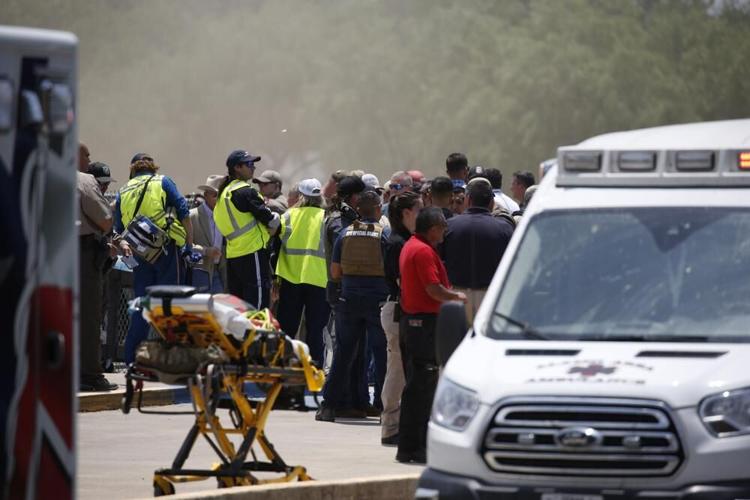 TEXAS ELEMENTARY SHOOTING - AP 5-24-2022 2.jpeg