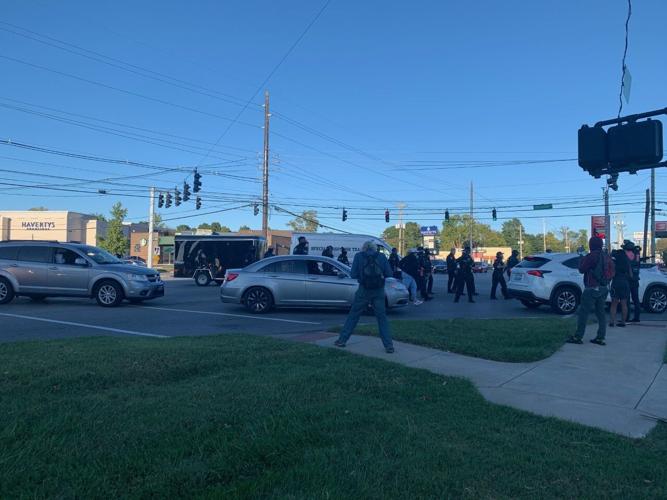 Police presence at intersection of Shelbyville and Hurstborne during Breonna Taylor rally 9/18/20