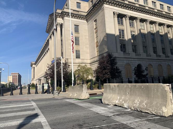 DOWNTOWN LOUISVILLE - BARRICADES - 9-22-2020 4.jpg