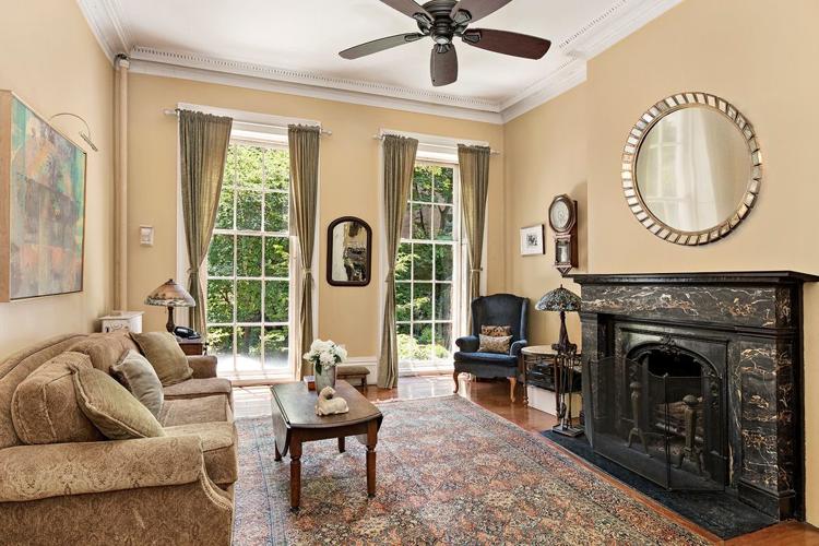 Elaine's townhome 4 via listing.jpg