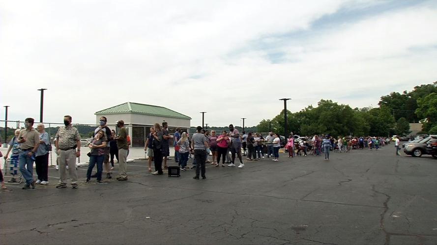 unemployment line frankfort ky 6-17-20 (5).jpg