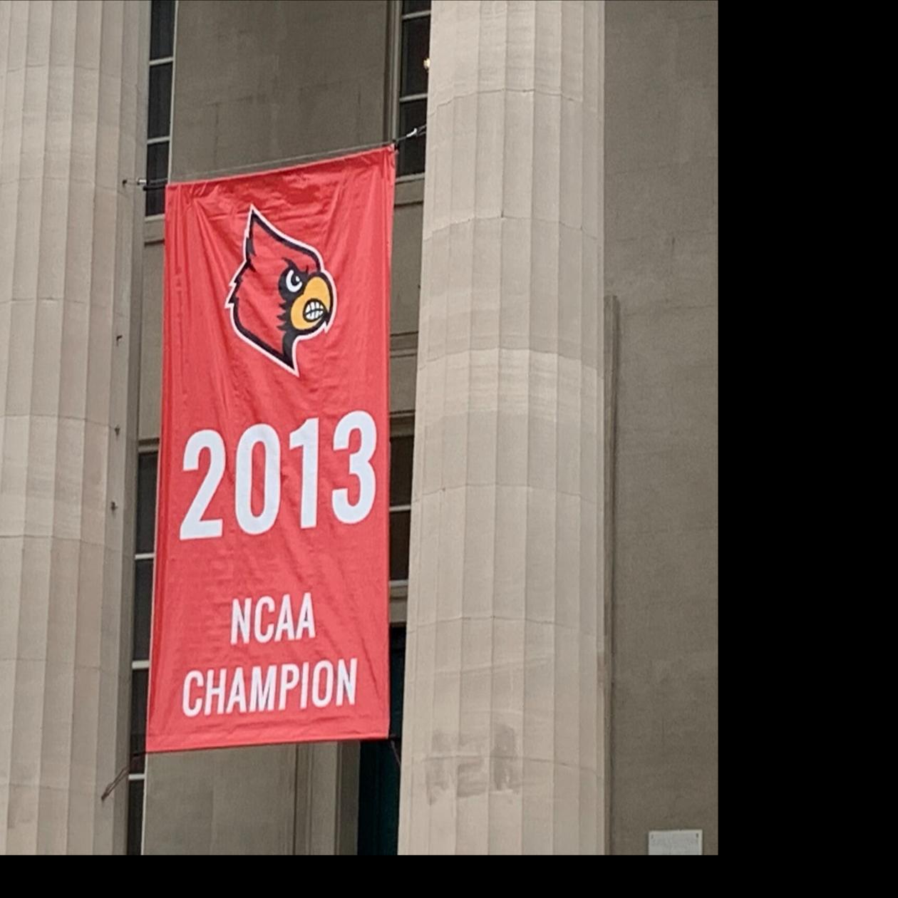 PHOTOS: UofL Basketball Team Defeats Clemson, Celebrates 2013 Team With New  Banner