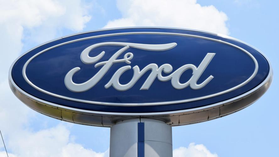 Ford generic blue oval logo.JPG