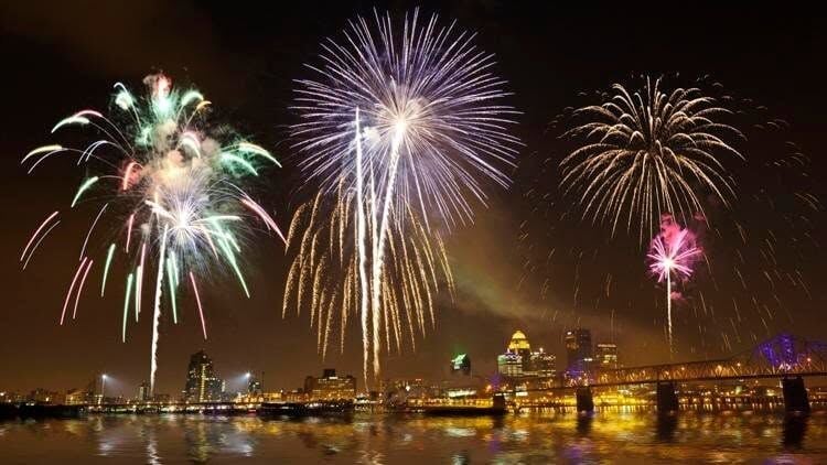 lousville fireworks.jpg