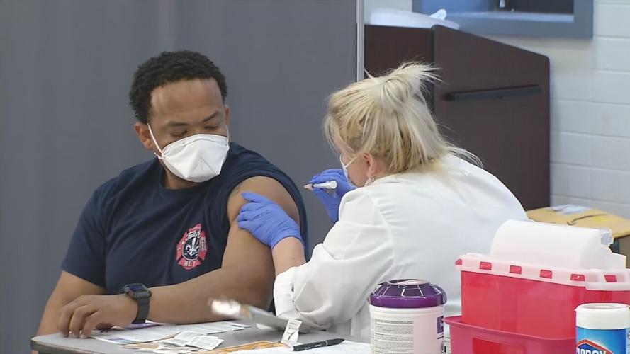 Louisville frontline health care worker receives COVID-19 vaccine (12/23/20)
