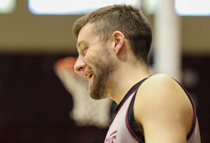 BELLARMINE_PRACTICE_7513.jpg
