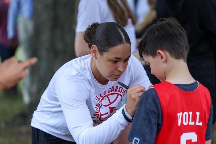 Angel McCoughtry Court-21.jpg