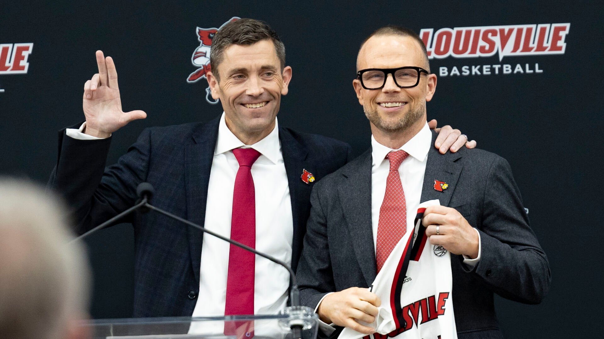 Louisville's New Basketball Coach: A Fresh Era Begins