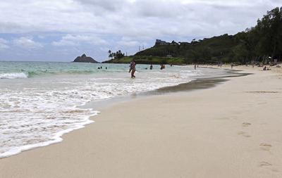 web1_kailua-beach-AP19141749826737_ne-8594915 AP.jpg