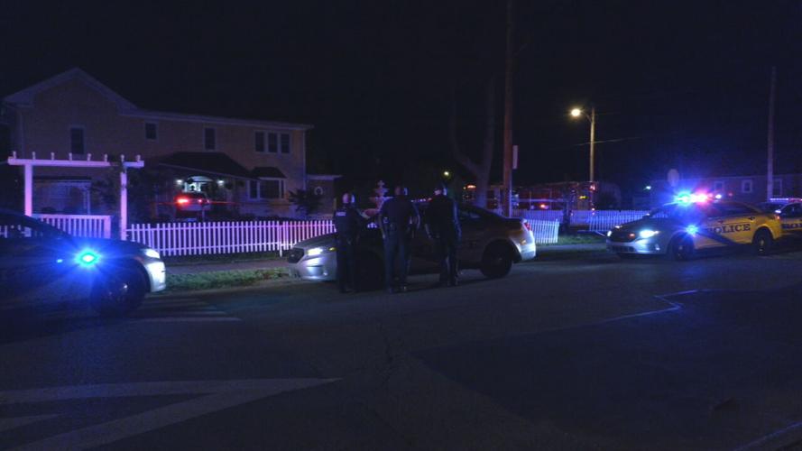 Car crashes into home 2